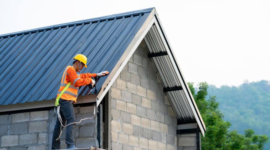 Expert new roof installation services in Lynx, OH